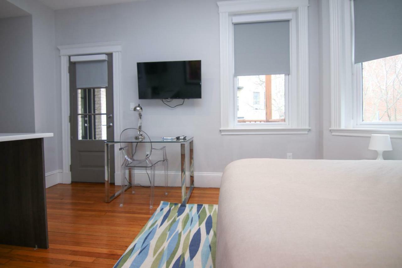 A Stylish Stay W/ A Queen Bed, Heated Floors.. #24 Brookline Exterior foto